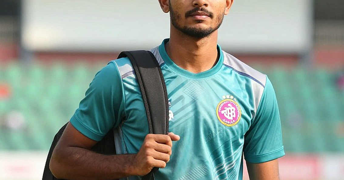 ছয় উইকেটে ১২০: ফয়সালাবাদের ধীর পিচে শ্রীলঙ্কার প্রথম জয়, আর এক ম্যাচের নমুনা-সীমা